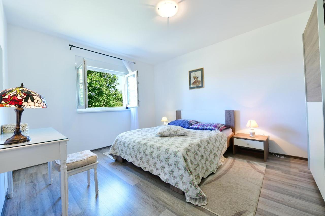 Apartamento Kuca Za Odmor Roby Saborsko Exterior foto
