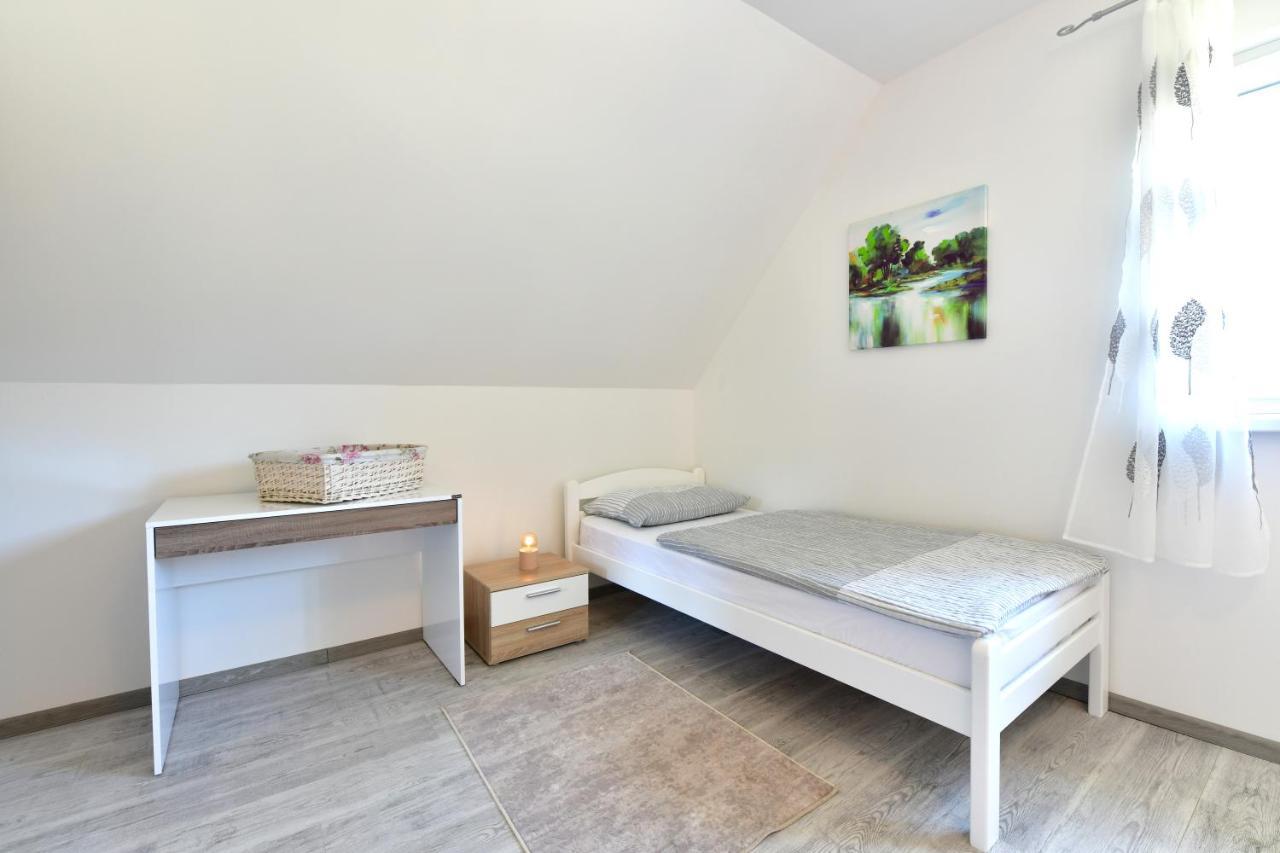 Apartamento Kuca Za Odmor Roby Saborsko Exterior foto