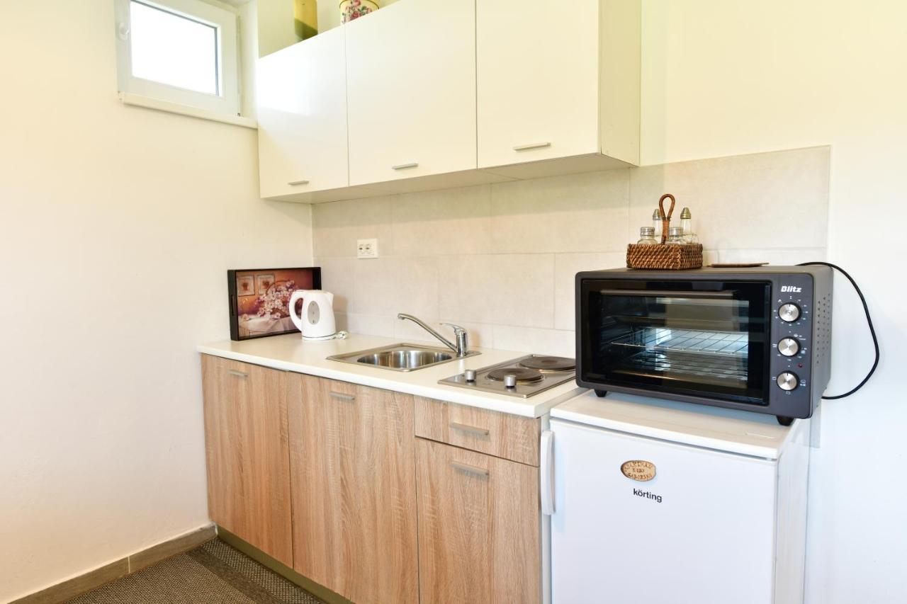 Apartamento Kuca Za Odmor Roby Saborsko Exterior foto